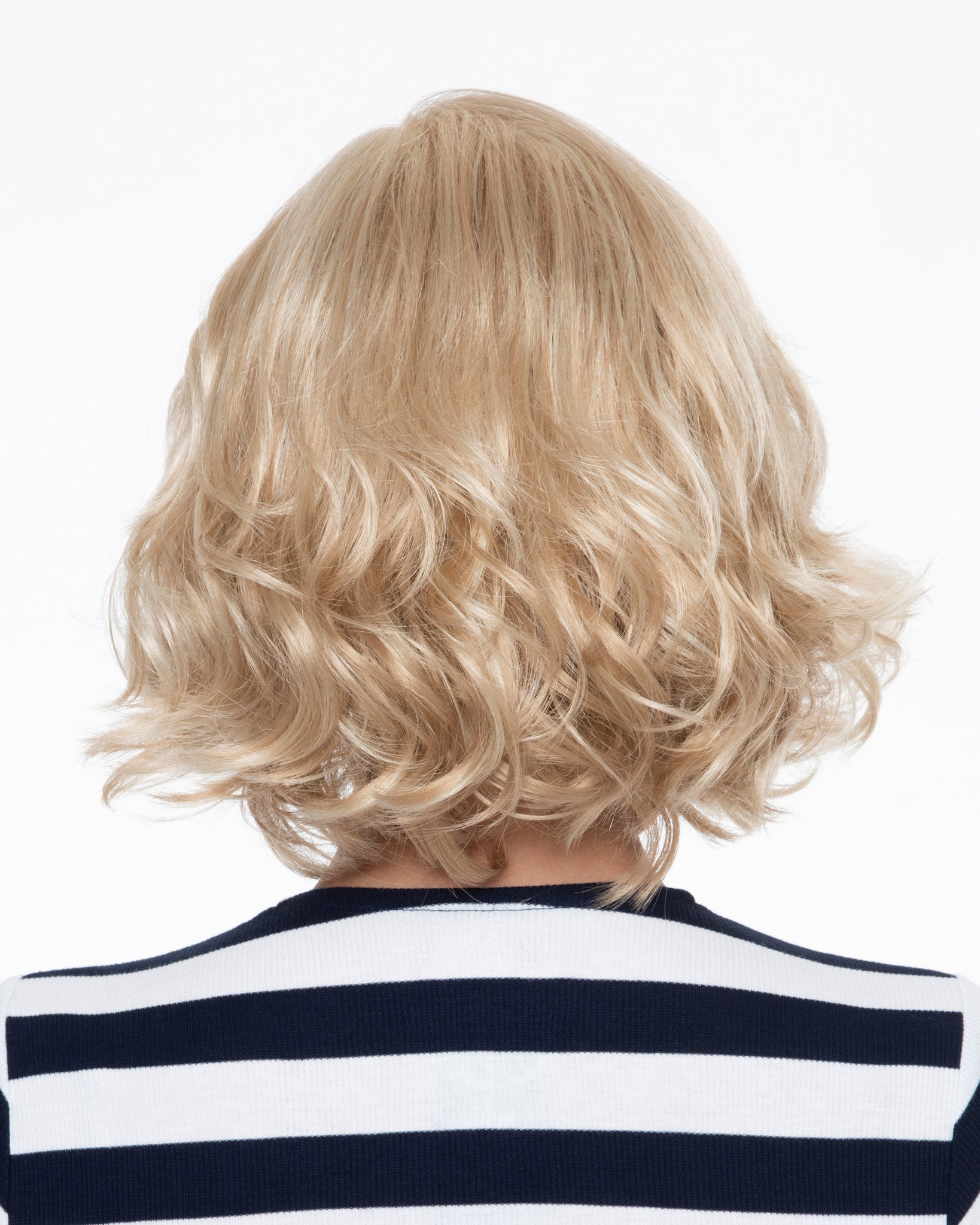 gift a Cancer Kinship Kinner beauty wig to a cancer survivor