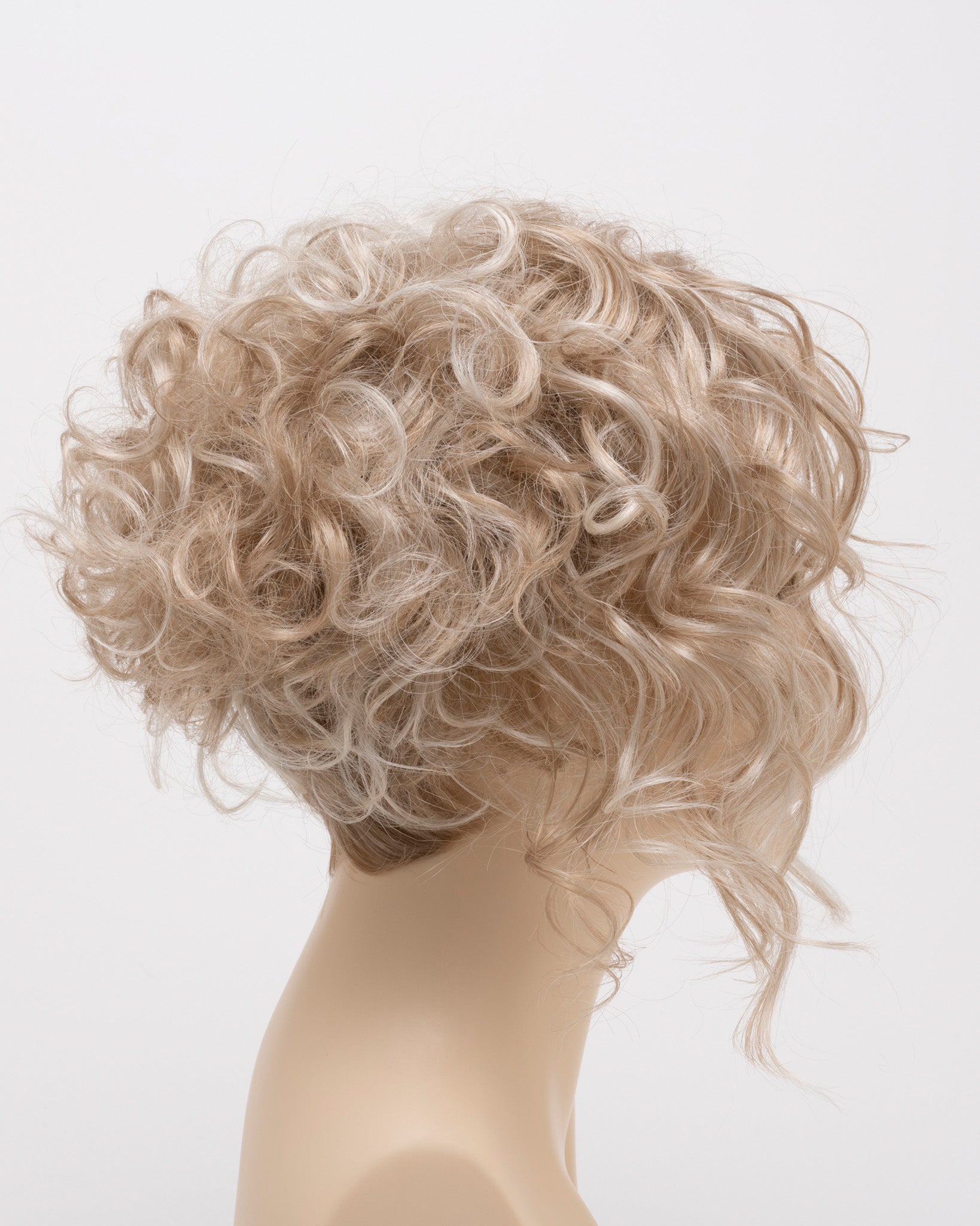 gift a Cancer Kinship Kinner beauty wig to a cancer survivor
