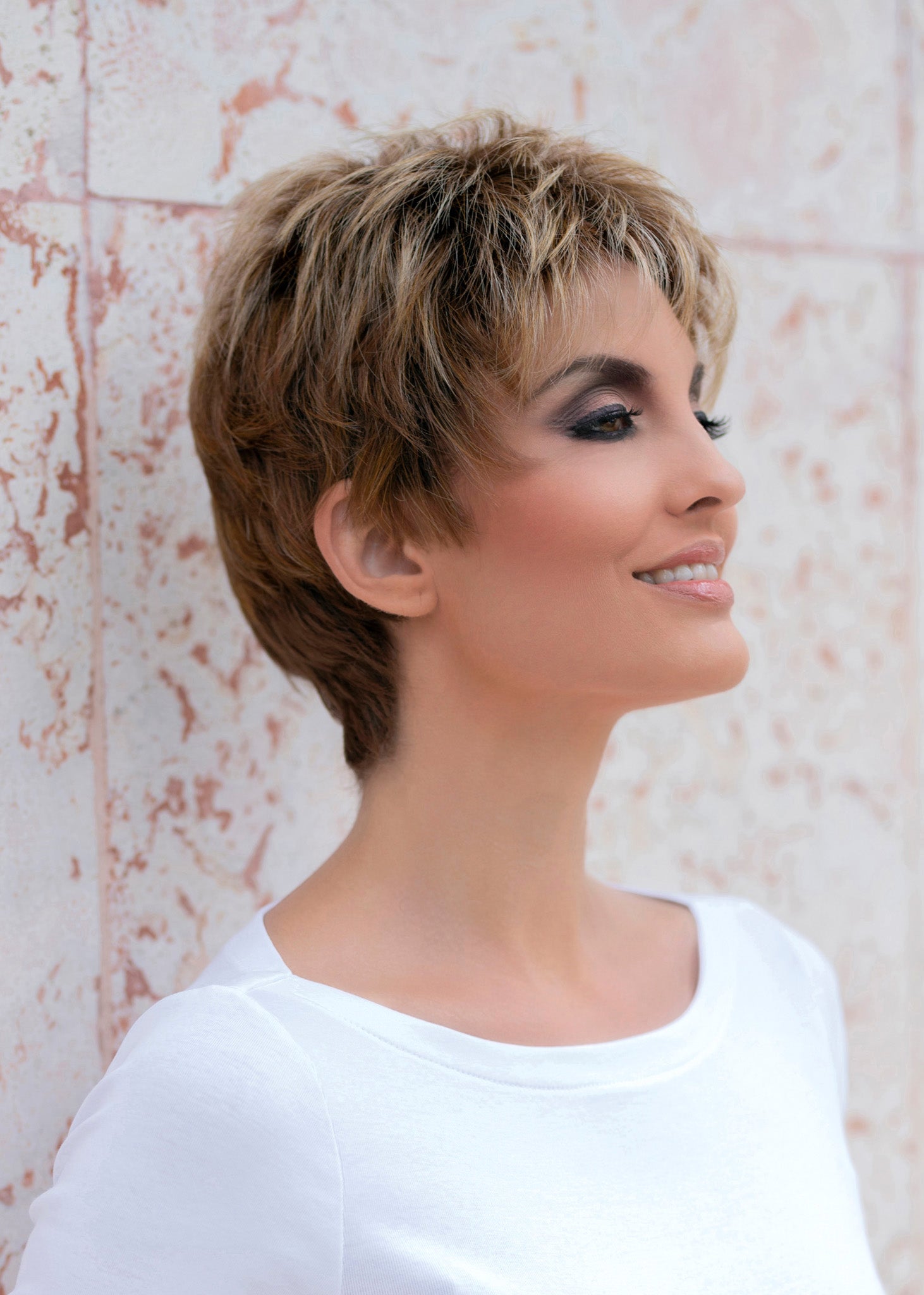 Buy a Cancer Kinship Kinner beauty wig for a cancer survivor